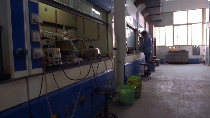 The working laboratory environment. Episode still.