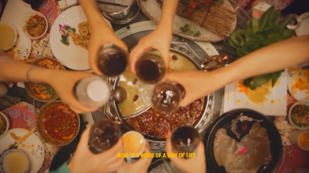girls having dinner