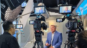 Two-camera video production setup in the local office of a U.S. permanent ice maker manufacturer — Alchemist Films providing expert China video production support