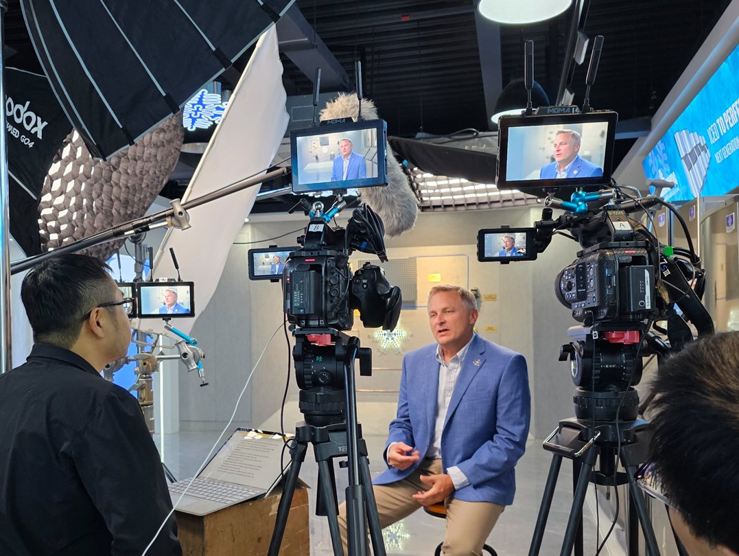 Two-camera video production setup in the local office of a U.S. permanent ice maker manufacturer — Alchemist Films providing expert China video production support
